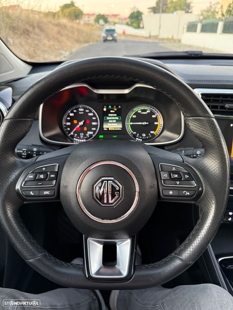 MG ZS - 23