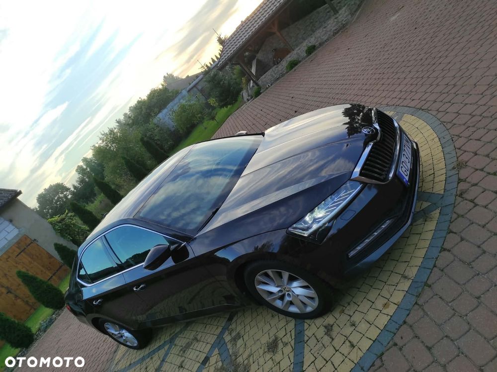 Skoda Superb 2.0 TDI Ambition DSG - 7