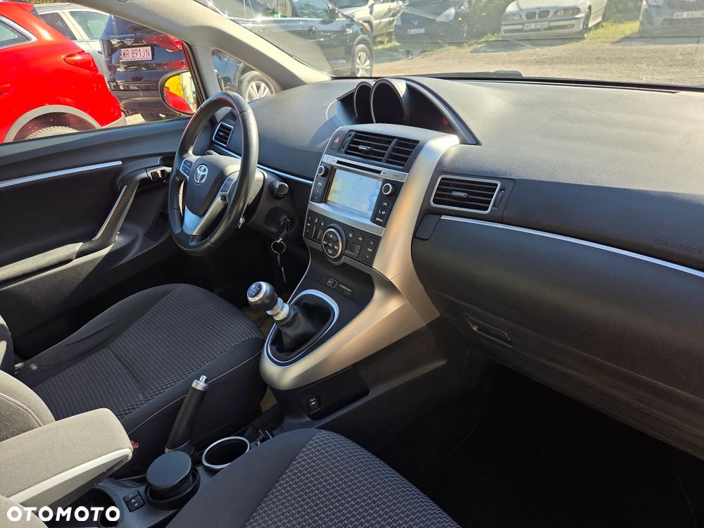 Toyota Verso 1.8 Premium - 10