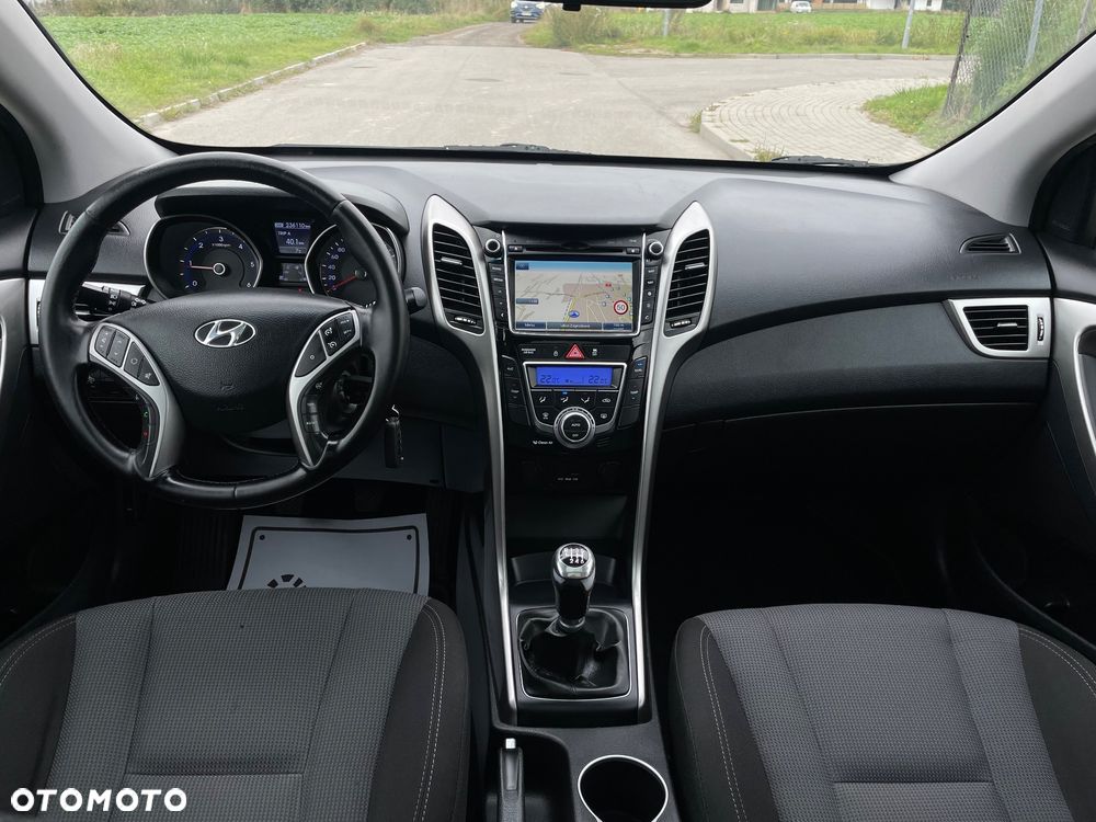 Hyundai i30 Kombi 1.6 CRDI Style - 10