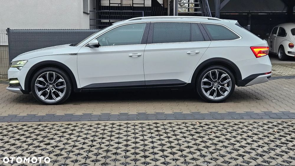 Skoda Superb 2.0 TDI SCR 4x4 Scout DSG - 3