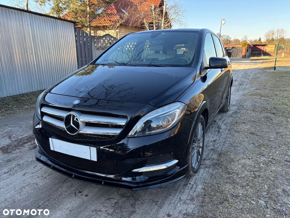 Mercedes-Benz Klasa B (Electric Drive) 250 e - 1
