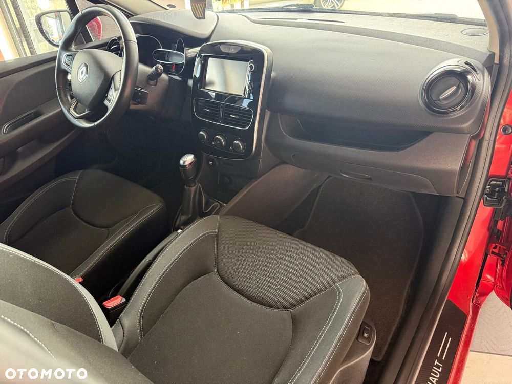 Renault Clio - 17