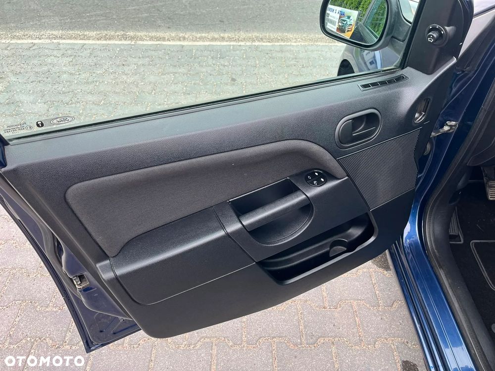 Ford Fiesta 1.4 Style - 11