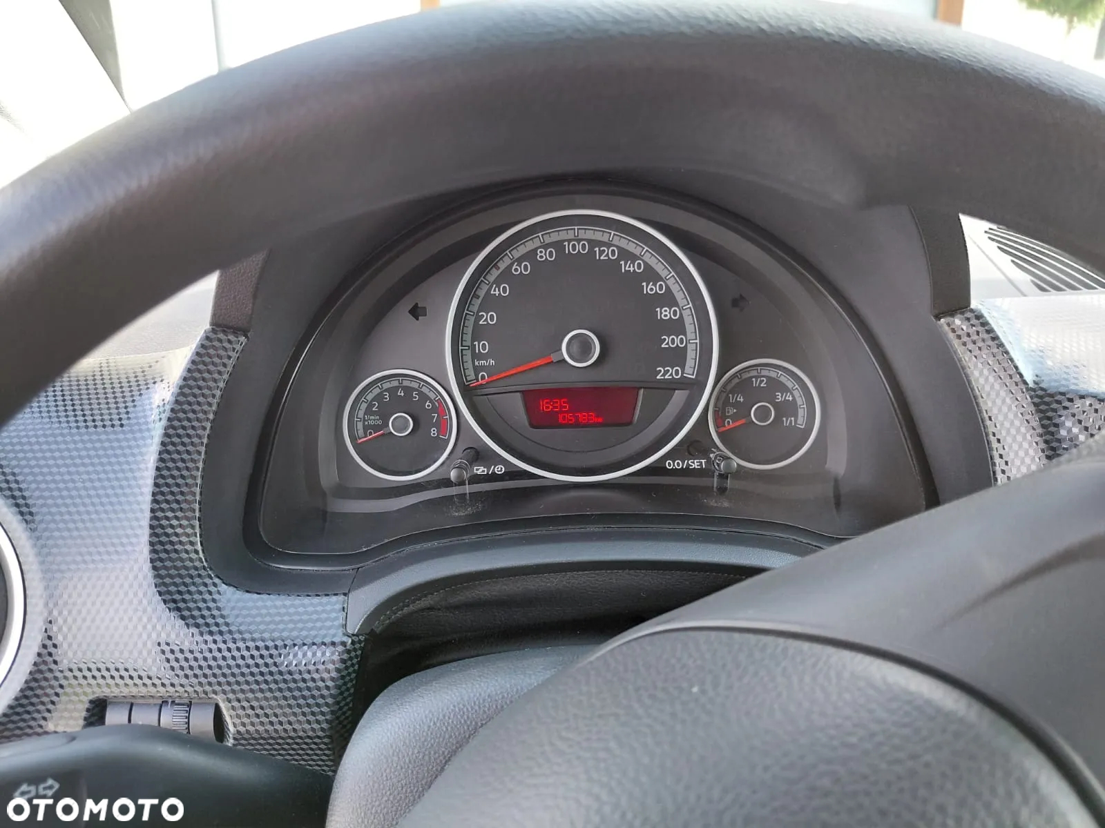 Volkswagen up! - 9