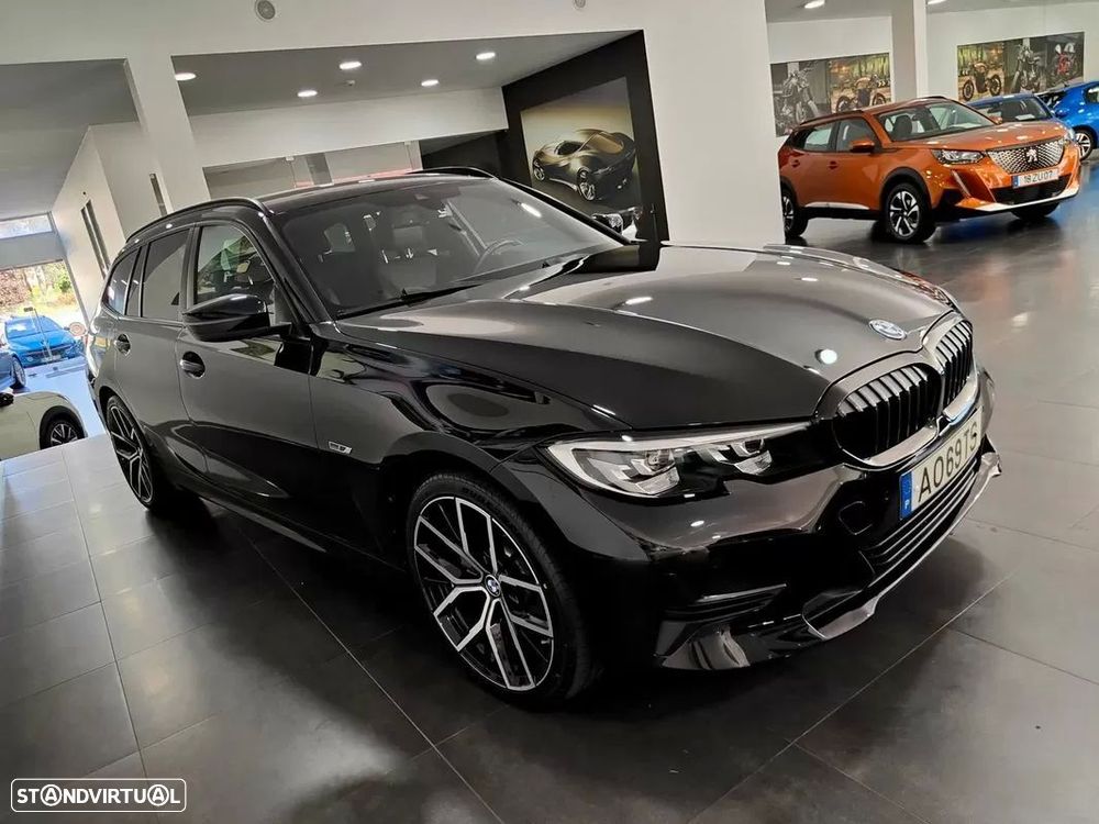 BMW 320 e Line Sport Auto — fotografia 19