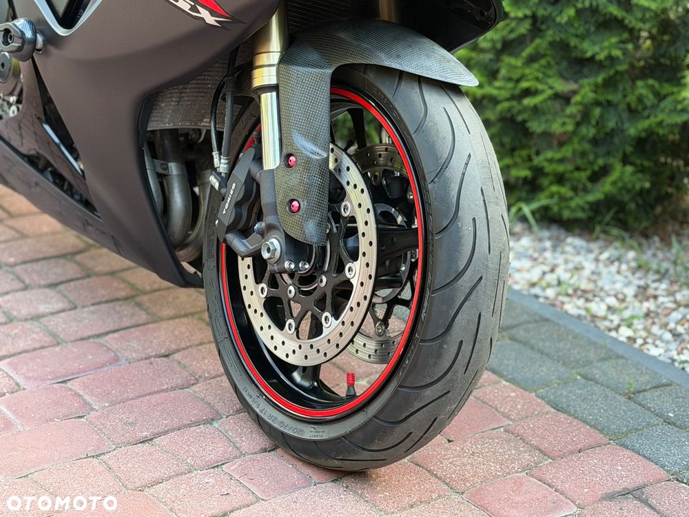Suzuki GSX-R - 22
