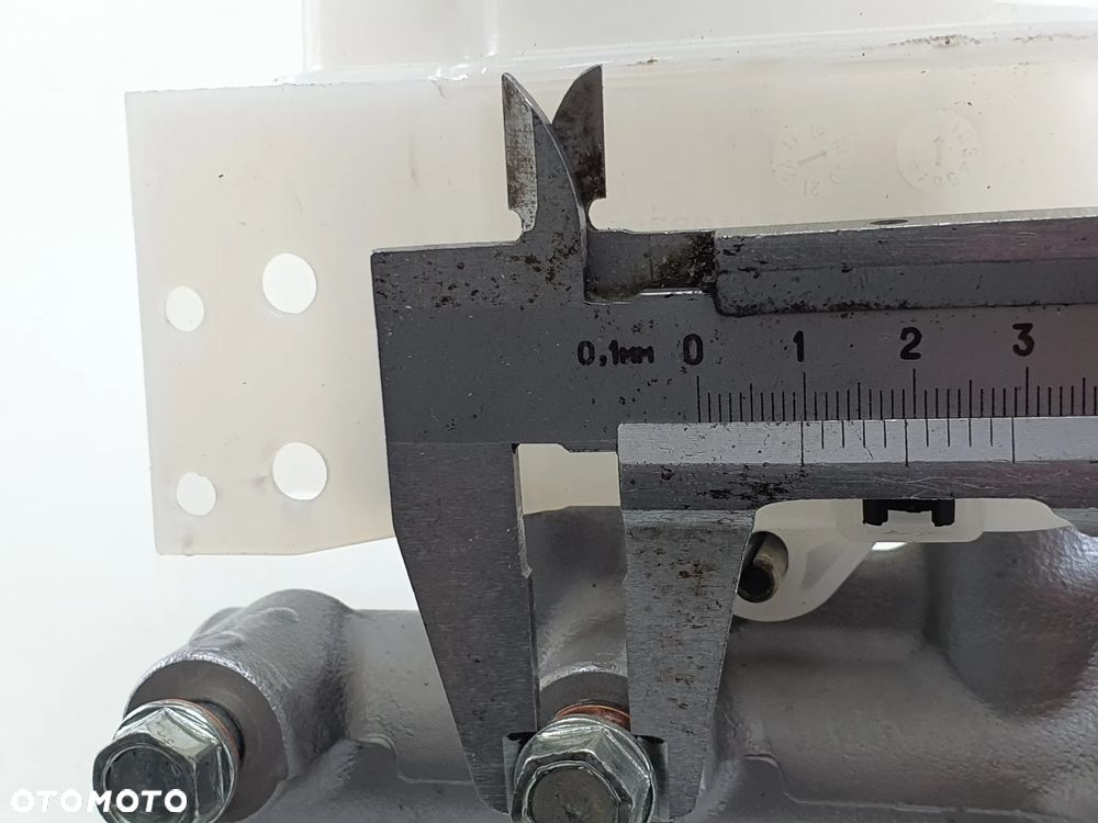 POMPA HAMULCOWA ZBIORNICZEK CZUJNIK  CAN AM RYKER - 15