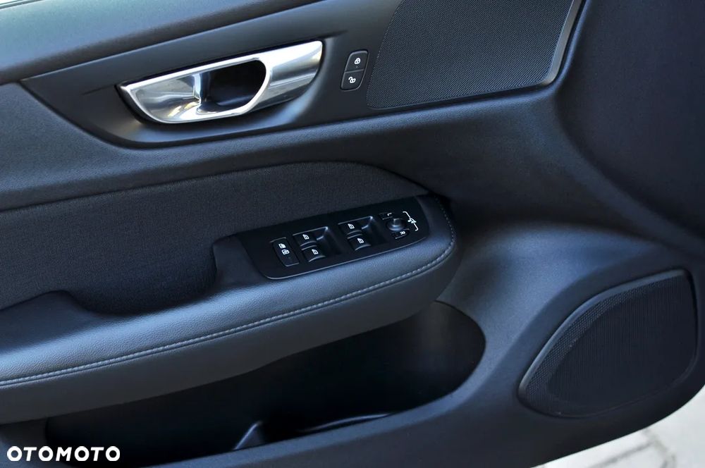 Volvo V60 D4 Momentum Pro - 15