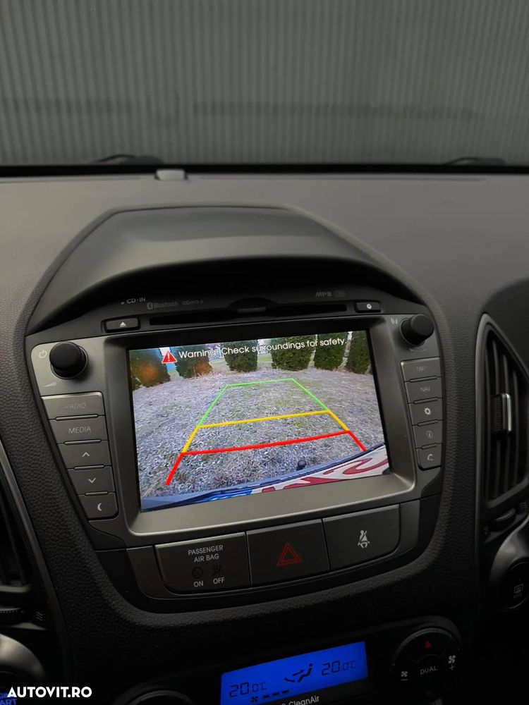 Hyundai ix35 2.0 CRDI 4WD Fifa World Cup Gold Edition - 10