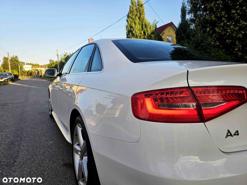 Audi A4 Limousine 1.8 TFSI S line Sportpaket - 12