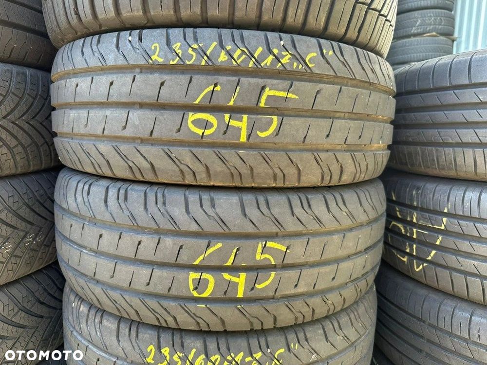235/60/17C Continental Van200_8mm_4szt_(645) - 3