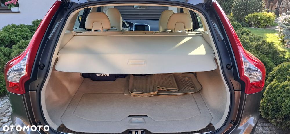 Volvo XC 60 D4 Drive-E Momentum - 18