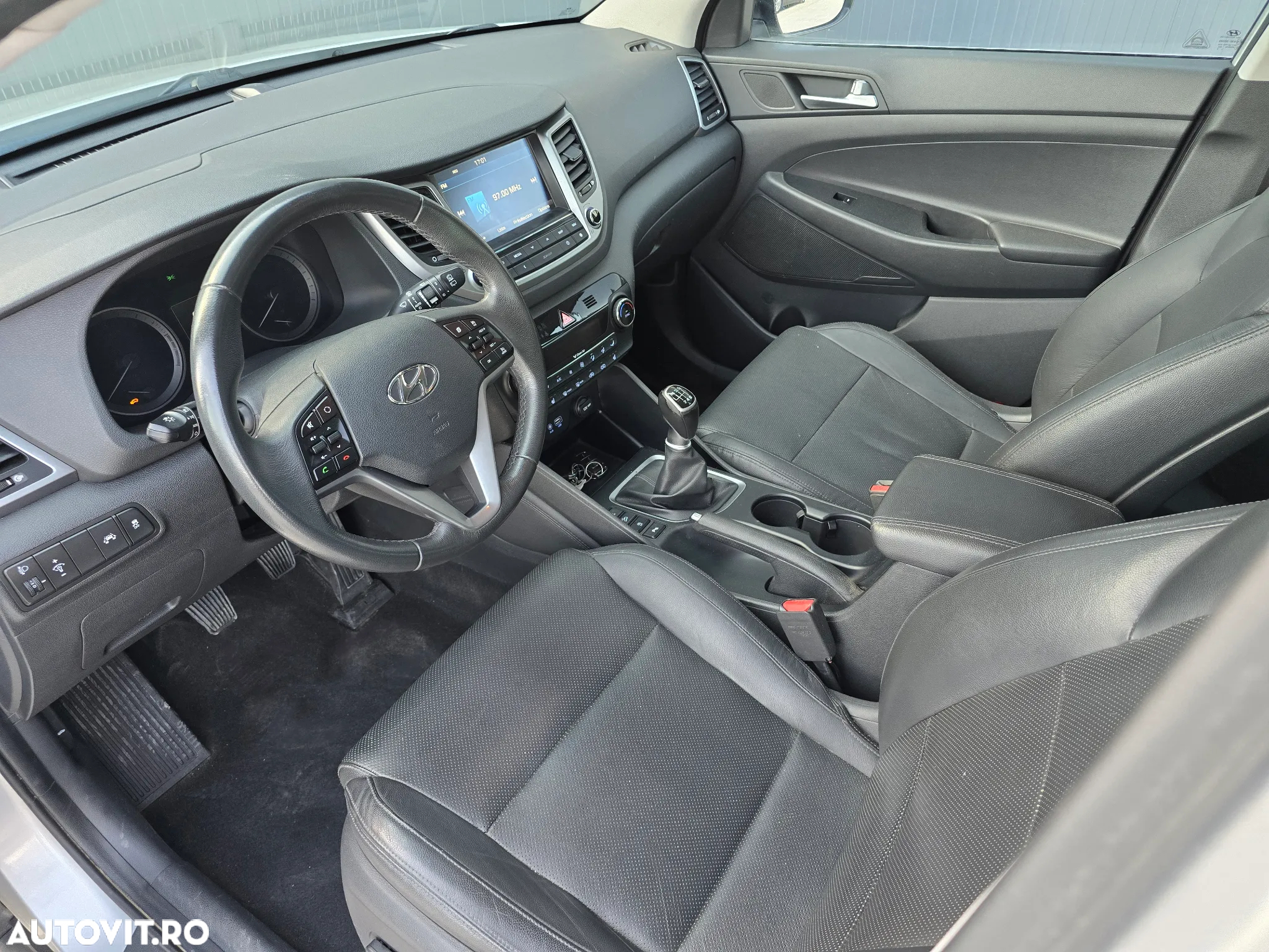 Hyundai Tucson blue 1.7 CRDi 2WD Style - 6