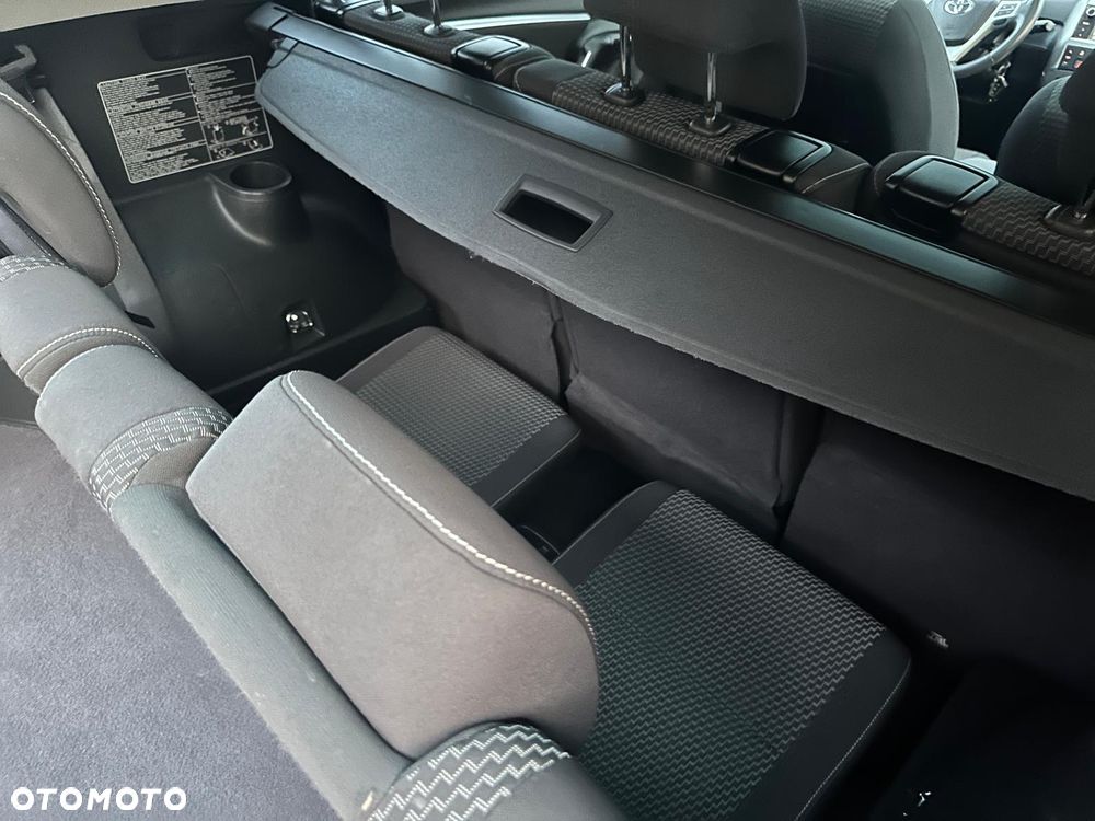 Toyota Verso - 29