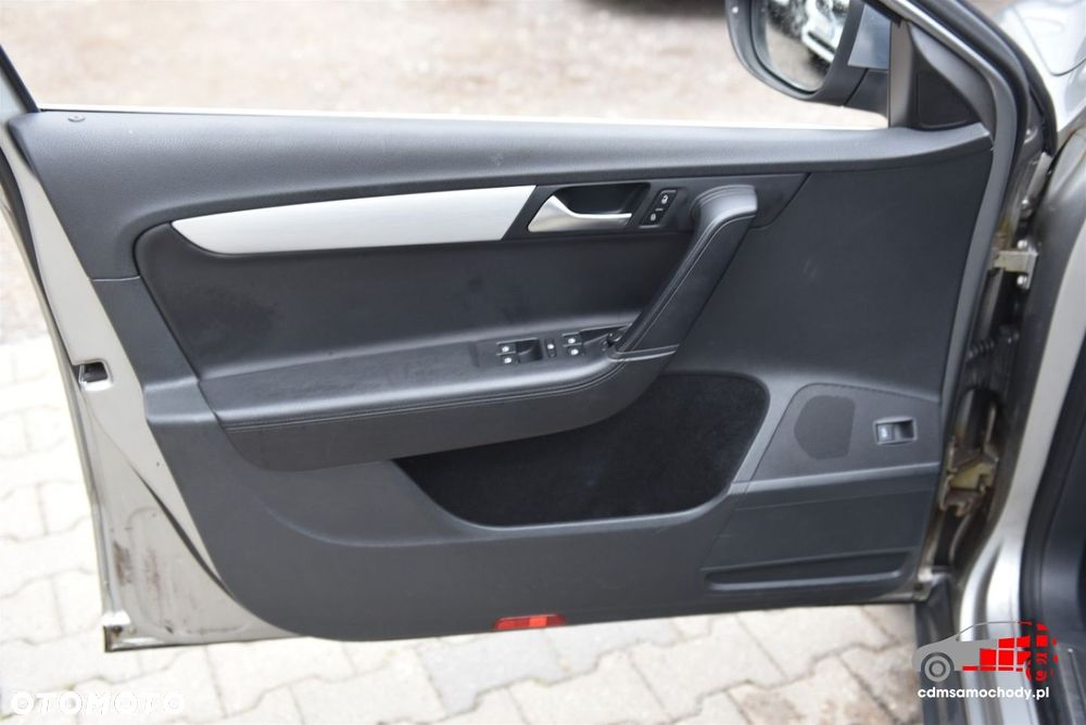 Volkswagen Passat Alltrack - 12