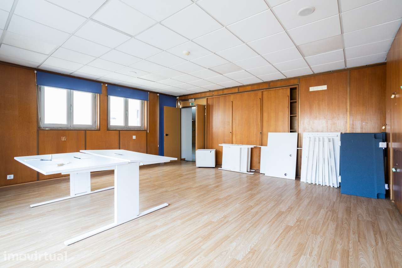 Espaço Comercial de 365 m² junto ao Marquês de Pombal com Potencial de - Grande imagem: 4/51