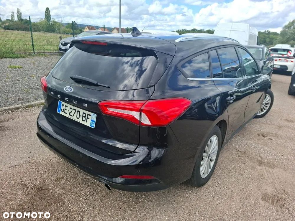 Ford Focus 1.5 EcoBlue Start-Stopp-System TITANIUM - 6