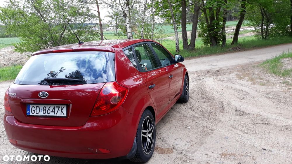 Kia Ceed 1.4 Comfort - 11