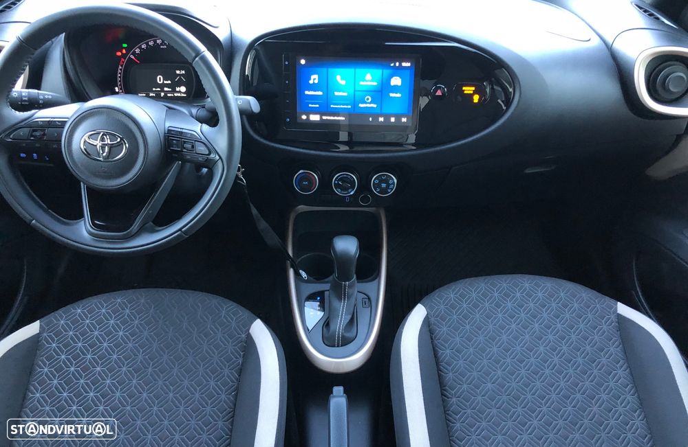 Toyota Aygo X 1.0 Envy CVT - 23