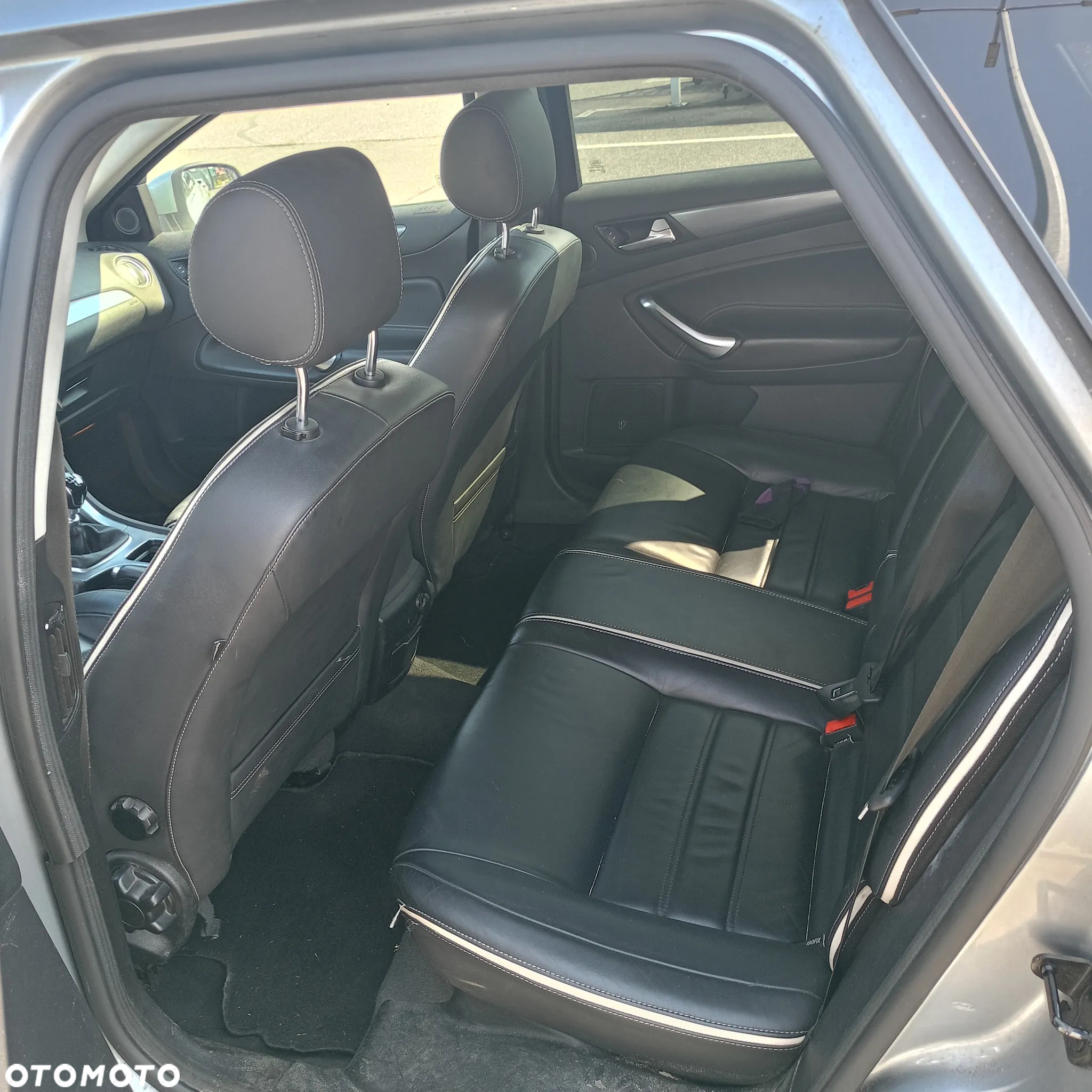 Ford Mondeo 2.0 TDCi Ghia - 10