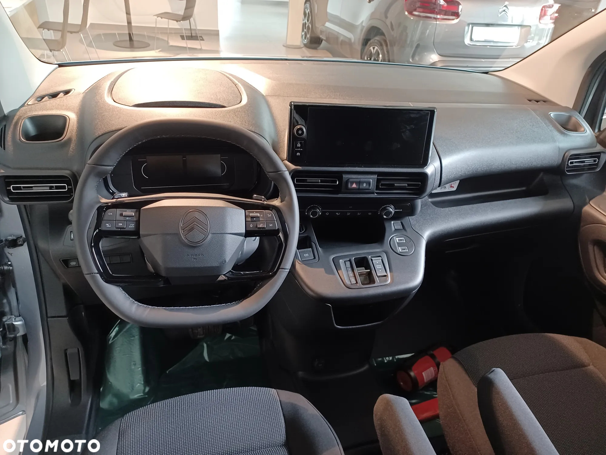 Citroën Berlingo XL 5 osobowy - 12