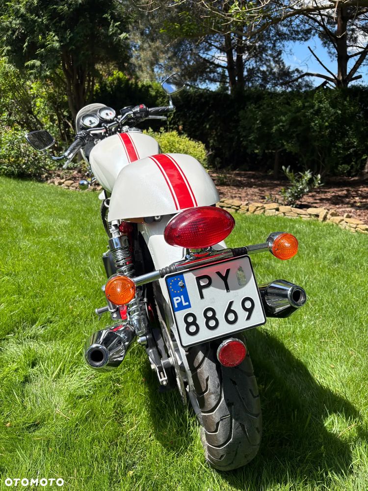Triumph Thruxton - 11
