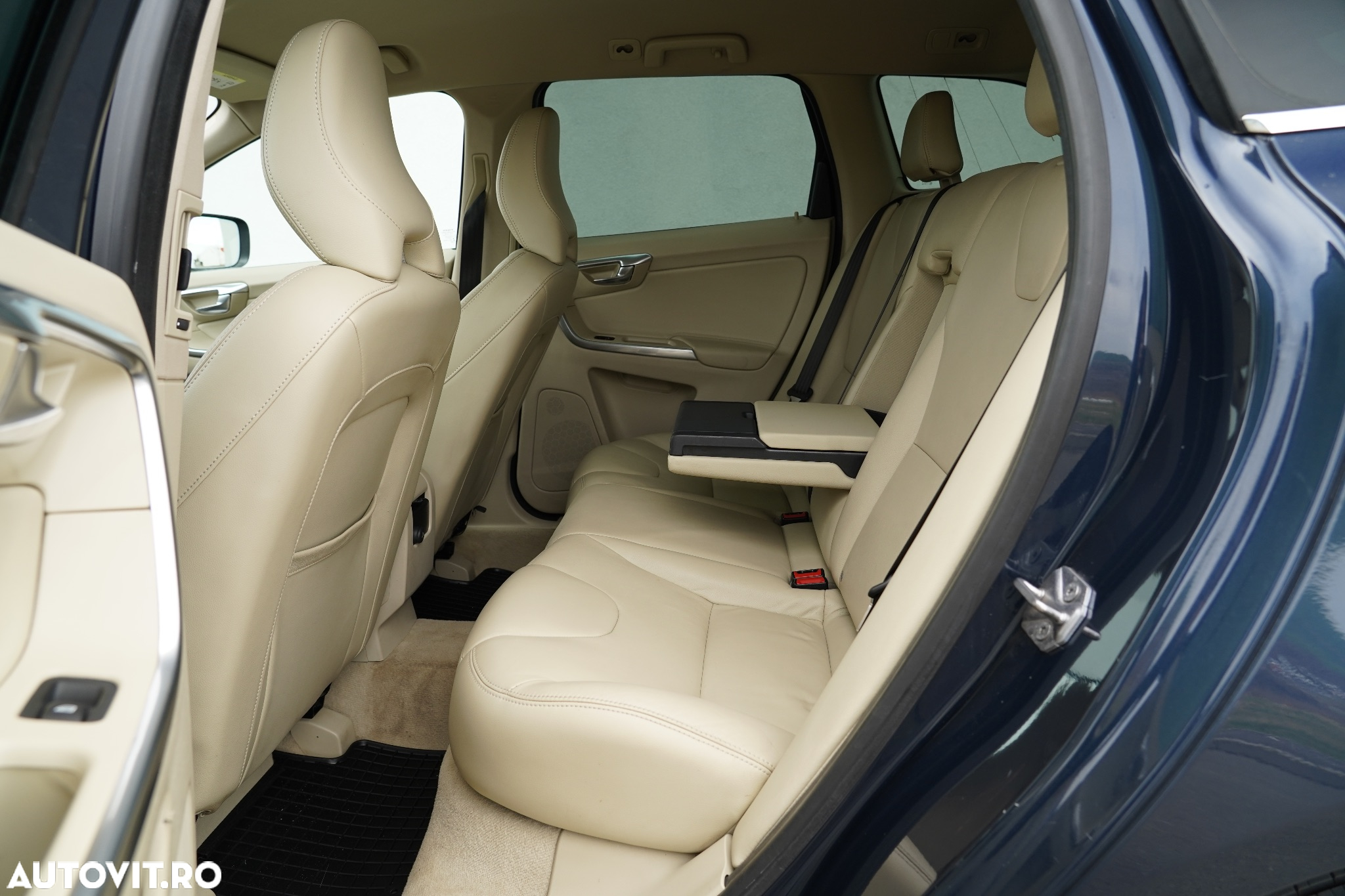 Volvo XC 60 D4 AWD Geartronic Summum - 15