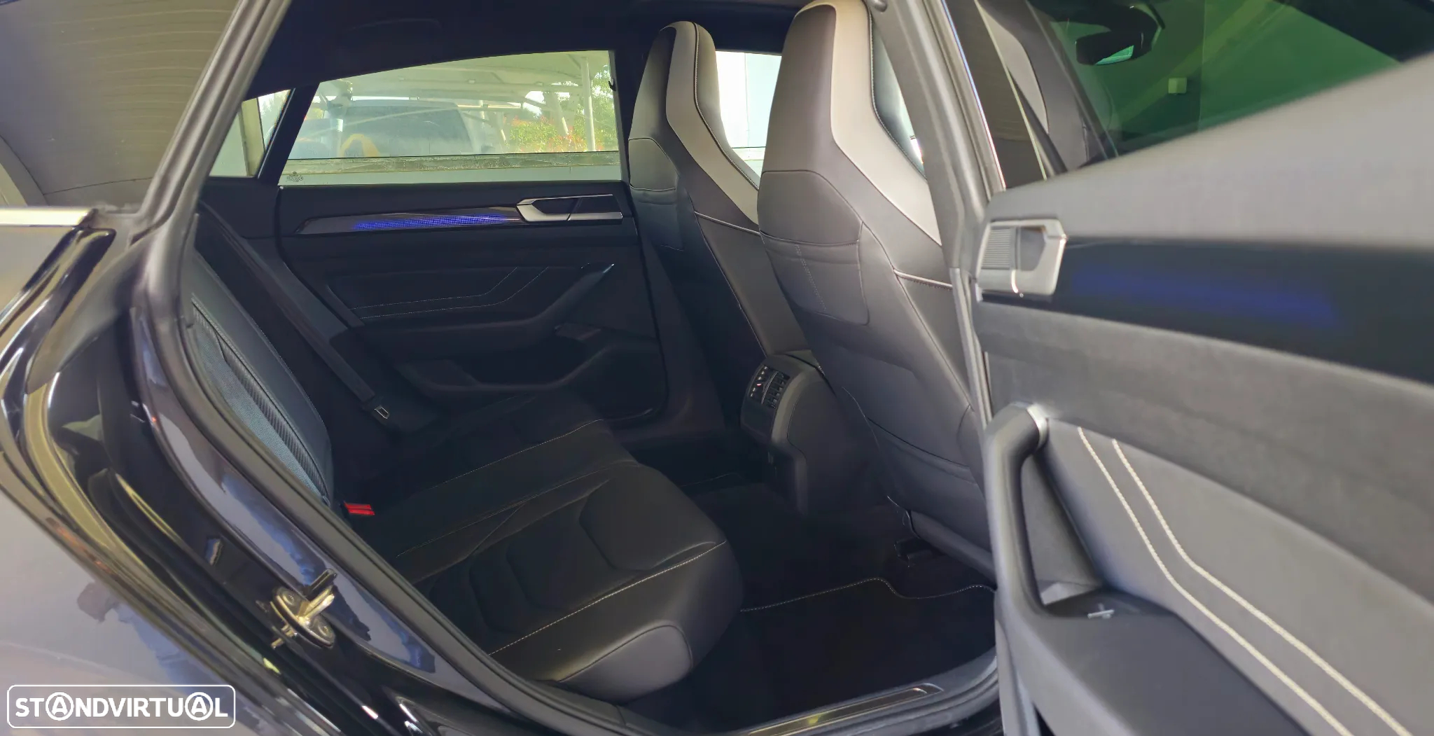 VW Arteon 2.0 TDI R-Line DSG - 31
