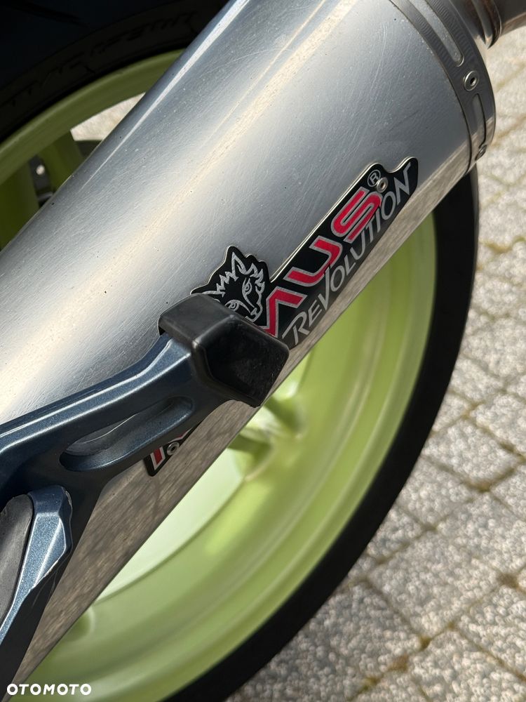 BMW R - 8