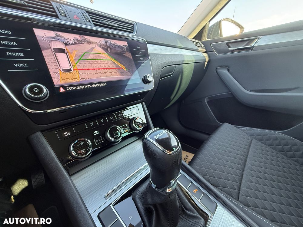 Skoda Superb 2.0 TDI DSG Active - 8