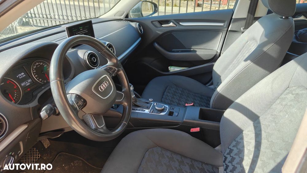 Audi A3 1.6 TDI clean Stronic Ambiente - 6