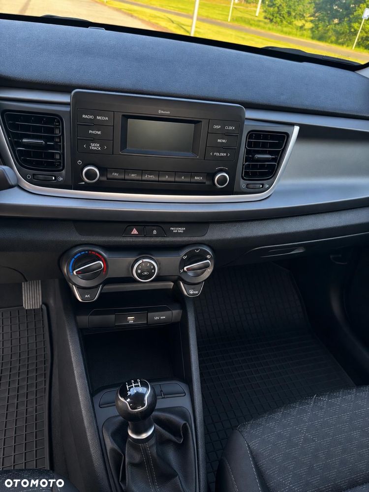 Kia Rio - 7