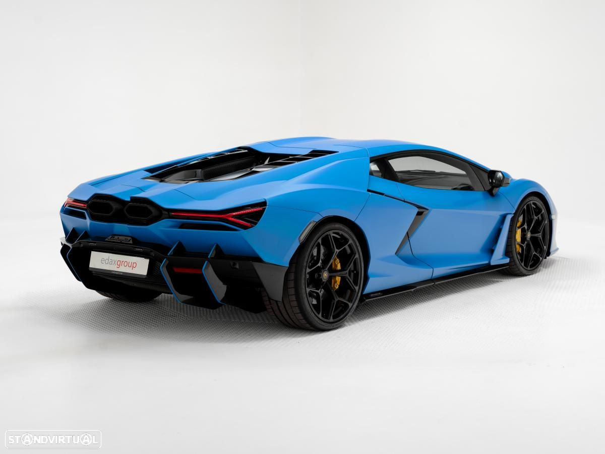 Lamborghini Revuelto - 3