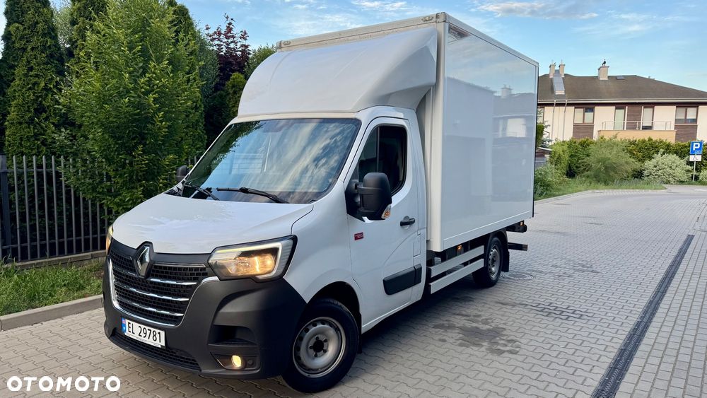 Renault Renault Master kontener Rampa Izoterma najazd WINDA 3 miejsca izolowany budka na rama 6EP 8EP - 40