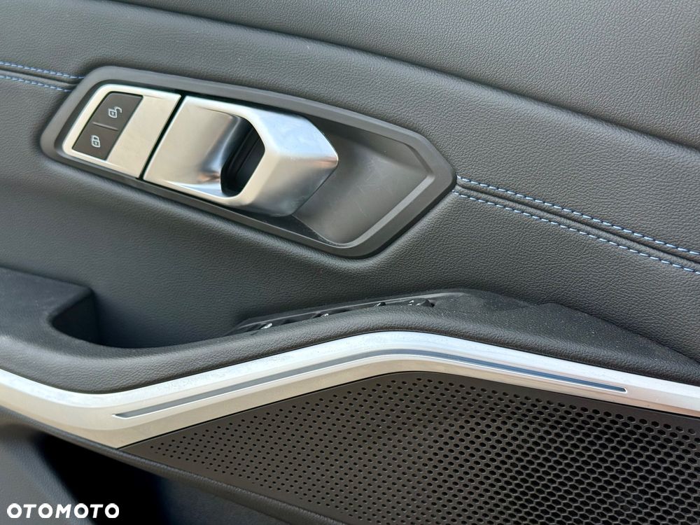 BMW Seria 3 320d Edition M Sport Shadow - 18