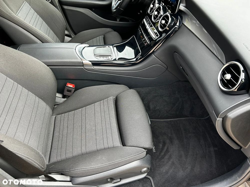 Mercedes-Benz GLC 200 d 4-Matic Business Edition - 14