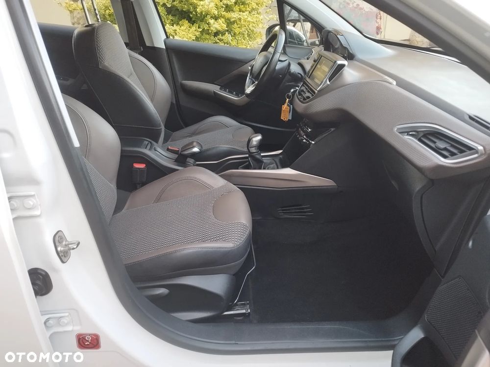 Peugeot 2008 - 23