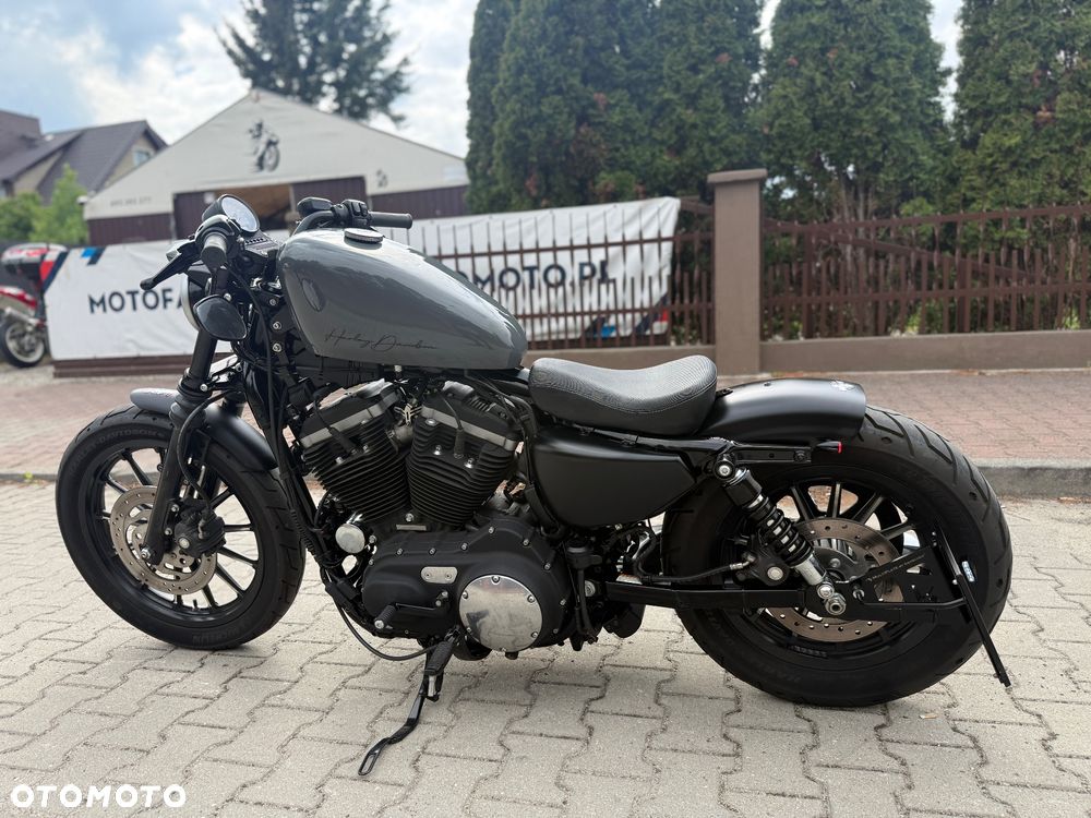 Harley-Davidson Sportster Iron 883 - 17