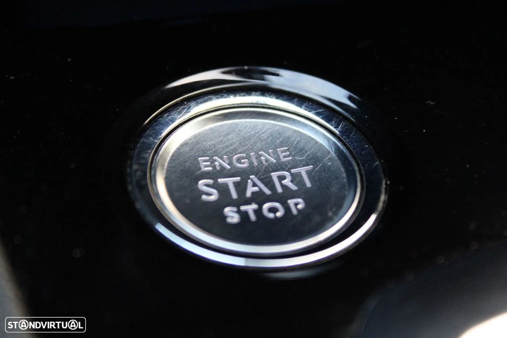 Peugeot 5008 1.2 PureTech Allure Pack EAT8 - 19