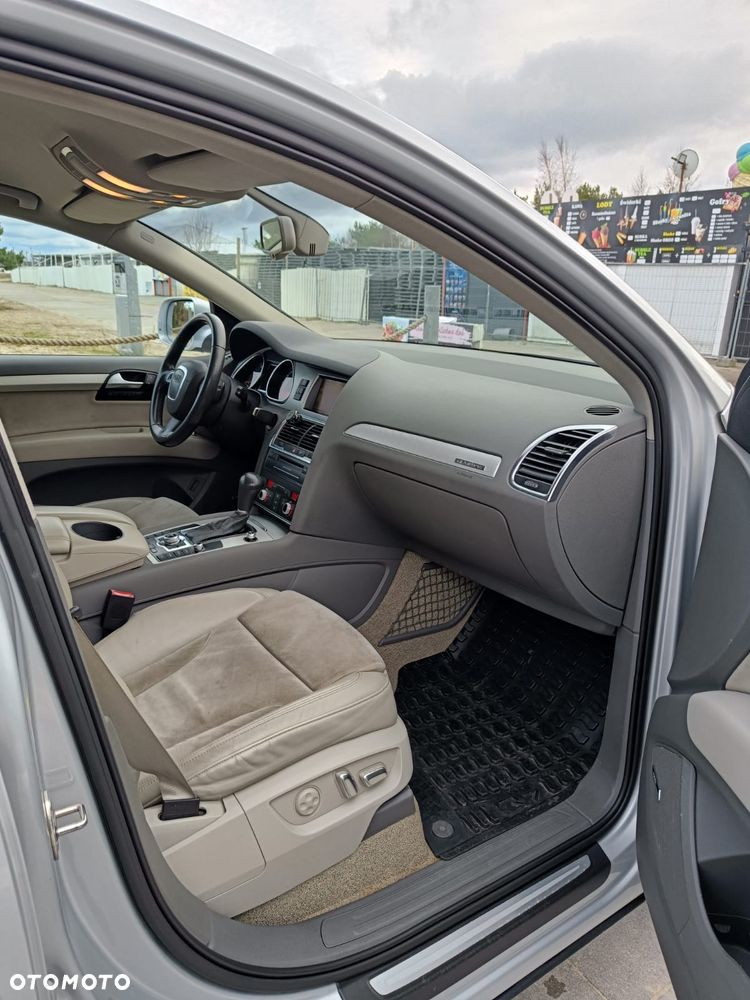 Audi Q7 - 11