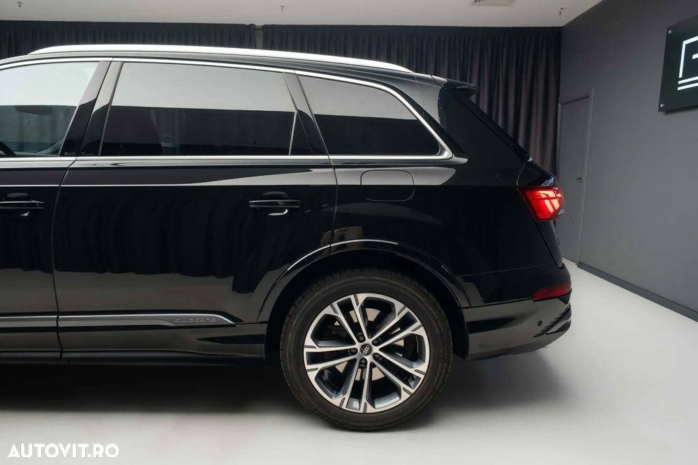 Audi Q7 55 TFSI e quattro Tiptronic PHEV S Line - 9