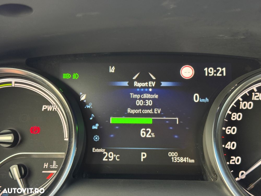 Toyota Camry Business Edition - 25