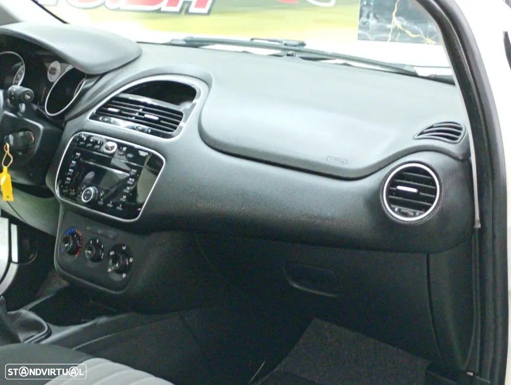 Fiat Punto 1.3 M-Jet Easy S&S - 24
