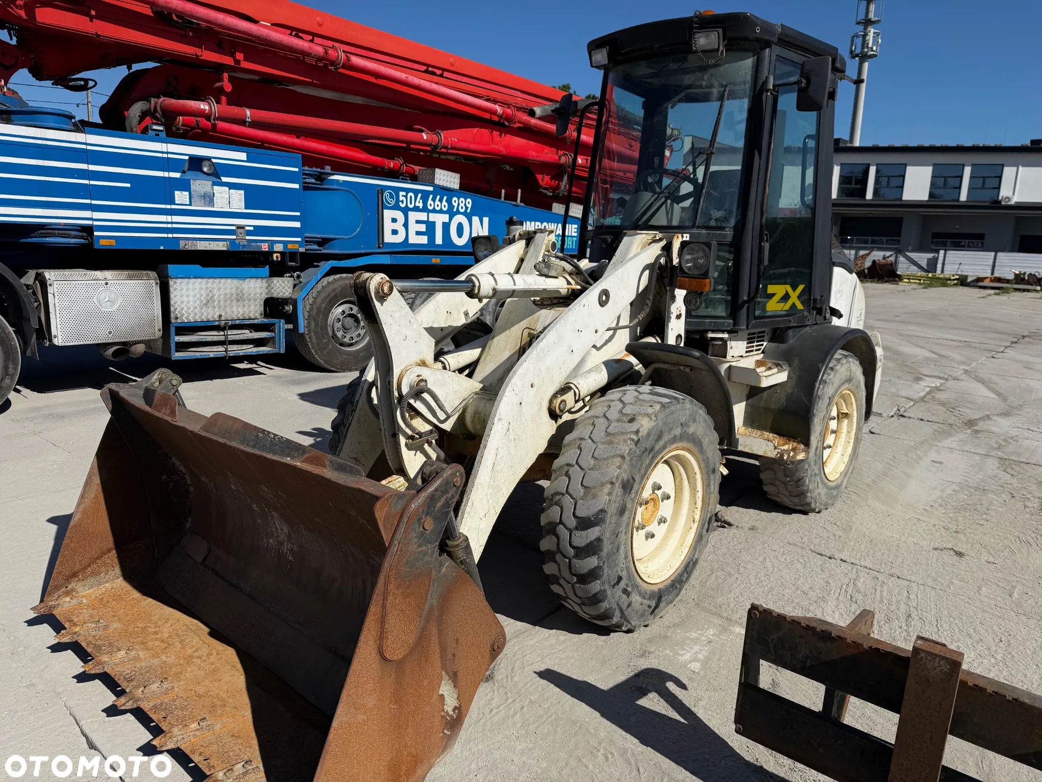 JCB 407 ZX Łyżka / Widły /Szczęka - 4