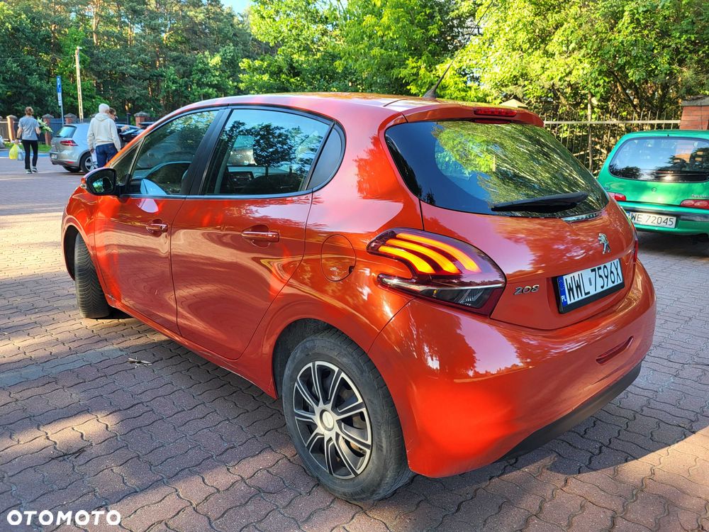 Peugeot 208 - 4