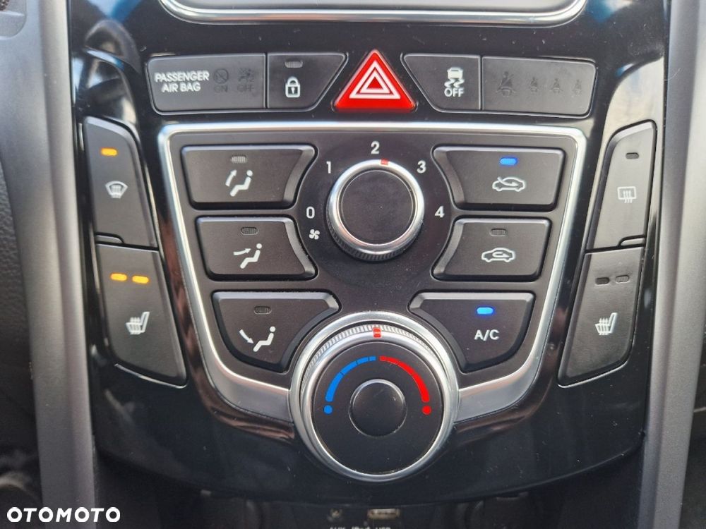 Hyundai i30 1.6 CRDI DCT Passion - 14