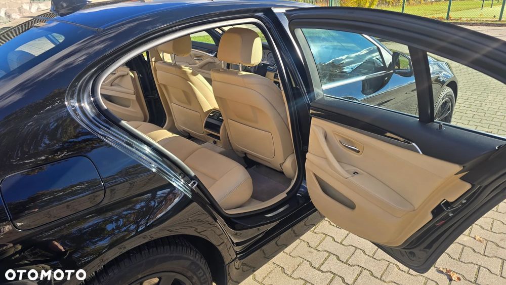 BMW Seria 5 520i - 5