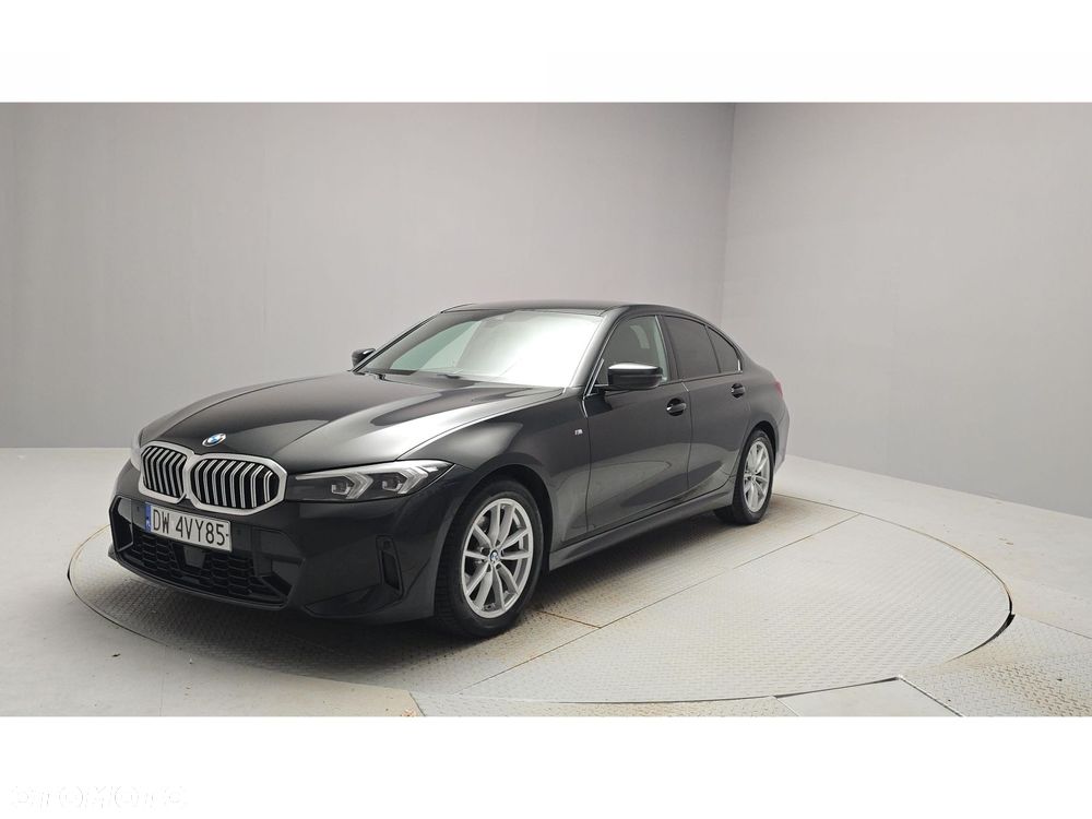 BMW Seria 3 320d xDrive mHEV M Sport - 8