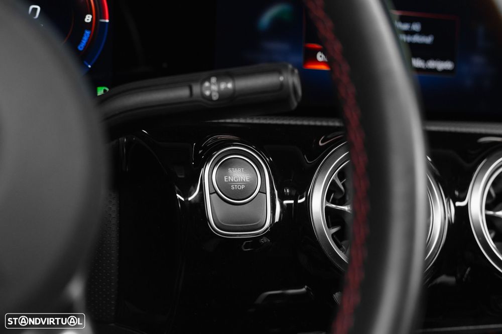 Mercedes-Benz CLA 250 e Shooting Brake AMG Line - 11